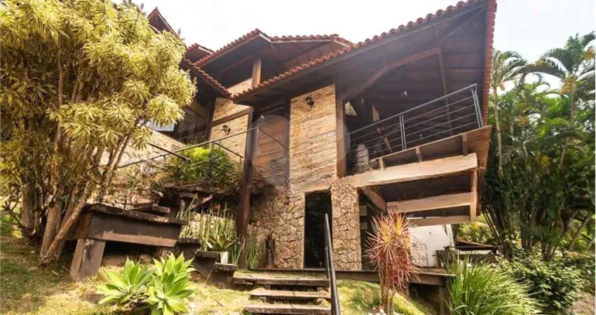 Terreno em condomínio fechado à venda em Itaipu, Niterói 