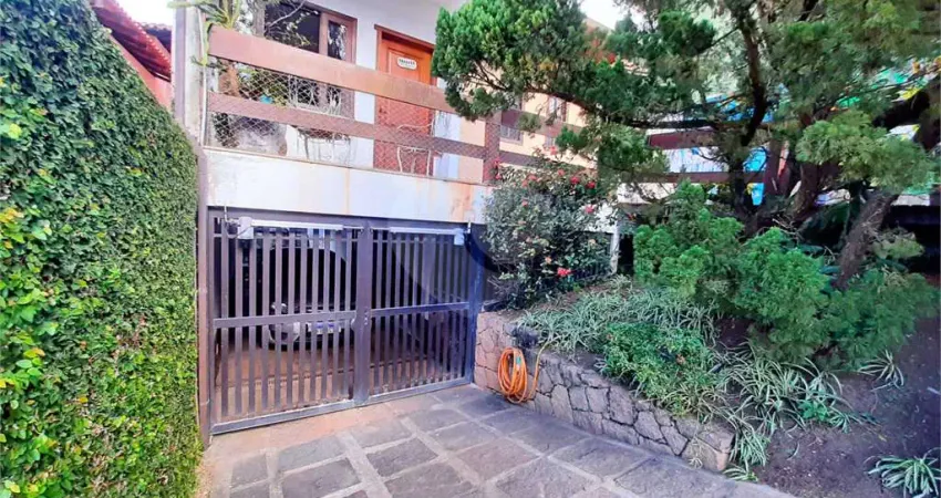 Terreno em condomínio fechado à venda no Badu, Niterói