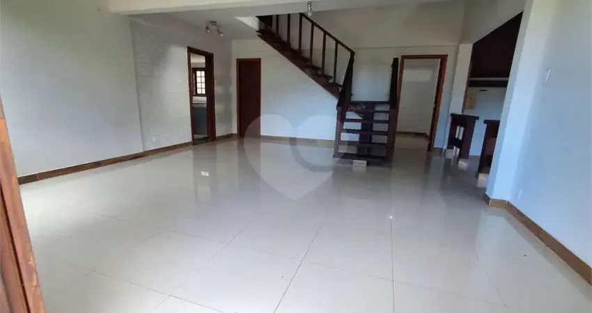 Terreno em condomínio fechado à venda em Piratininga, Niterói 