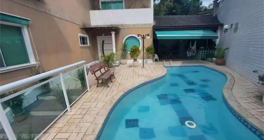 Terreno em condomínio fechado à venda no Maria Paula, Niterói 