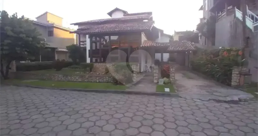 Terreno em condomínio fechado à venda em Piratininga, Niterói 