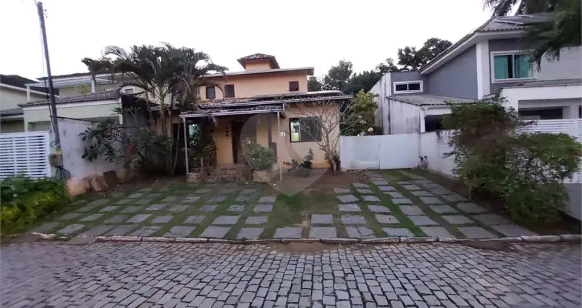 Terreno em condomínio fechado à venda no Maria Paula, Niterói 