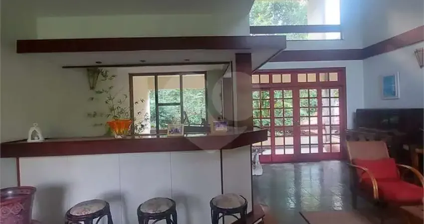 Terreno em condomínio fechado à venda em Piratininga, Niterói 