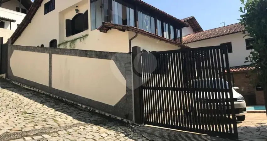 Terreno em condomínio fechado à venda no Rio do Ouro, Niterói