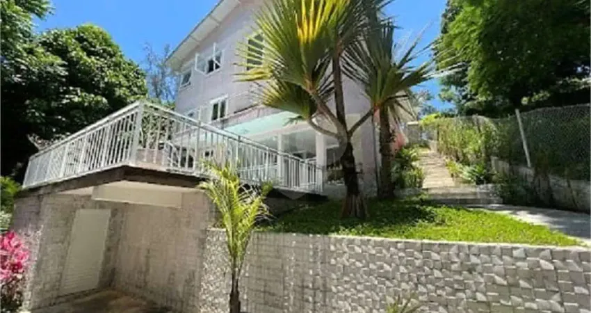 Terreno em condomínio fechado à venda no Sapê, Niterói 