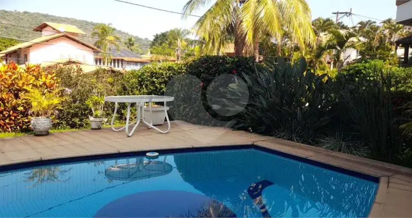 Terreno em condomínio fechado à venda em Piratininga, Niterói 