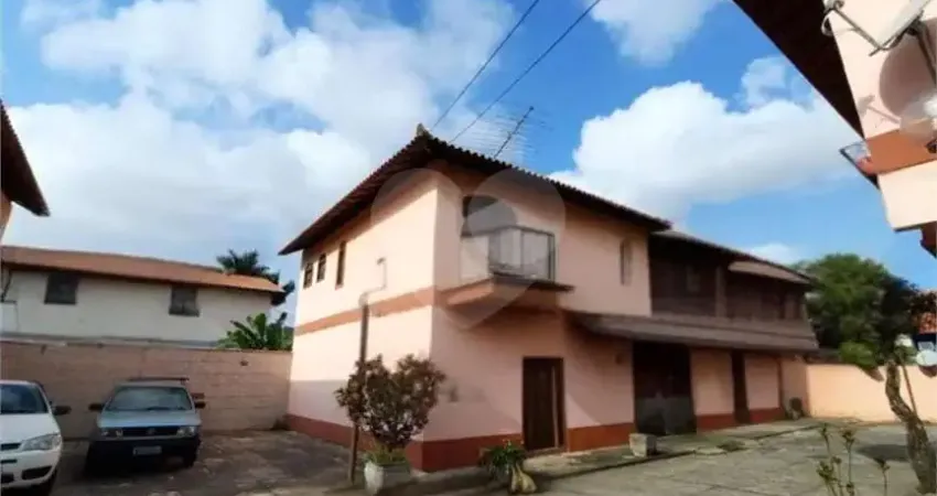 Terreno em condomínio fechado à venda em Itaipu, Niterói 