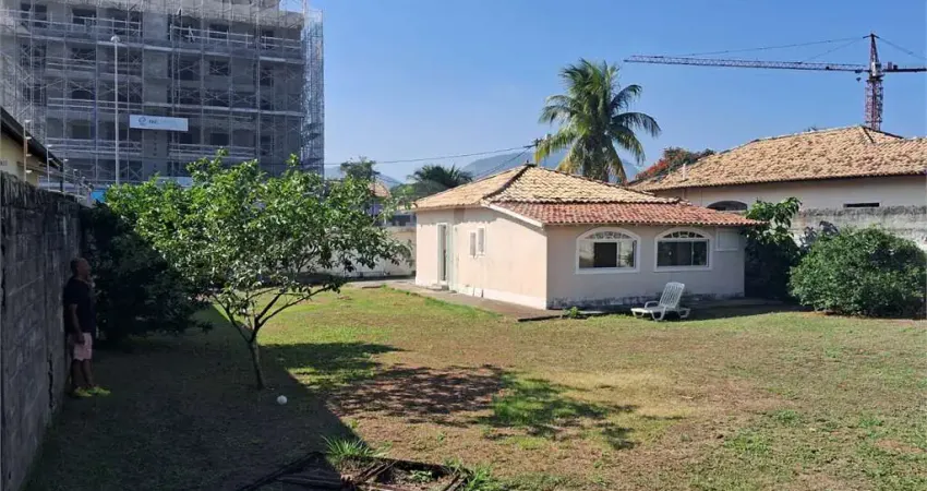 Terreno à venda na Avenida Professor Florestan Fernandes, 671, Camboinhas, Niterói