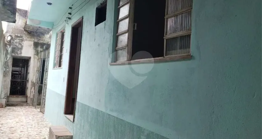 Casa com 1 quarto à venda na Rua Vicente Celestino, 25, Colubande, São Gonçalo