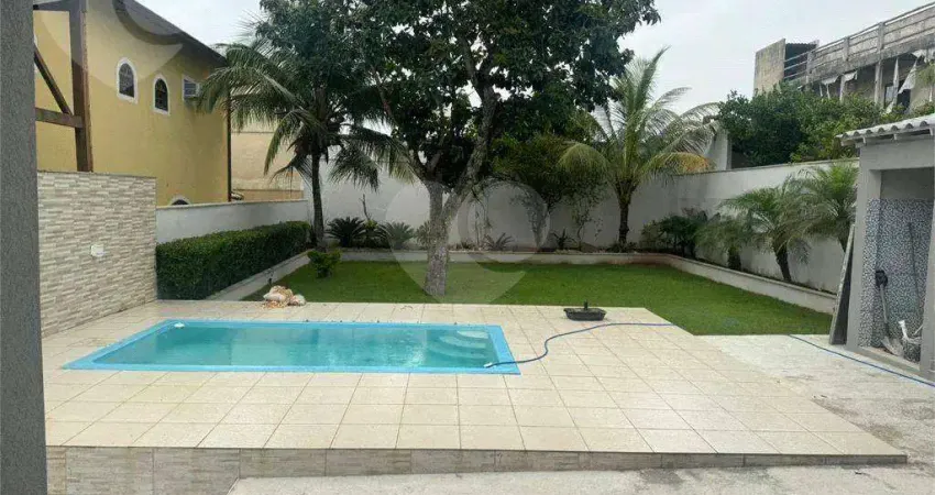 Casa com 2 quartos à venda na Rua Pioneiro, 18, Itaipuaçú, Maricá