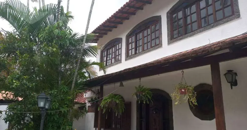 Casa com 3 dormitórios à venda, 200 m² por R$ 1.200.000,00 - Piratininga - Niterói/RJ