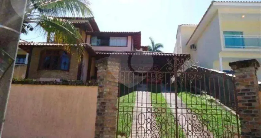 Casa com 3 dormitórios à venda, 364 m² por R$ 1.518.000,00 - Itaipu - Niterói/RJ