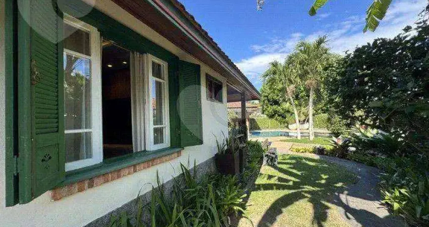 Casa à venda, 394 m² por R$ 2.800.000,00 - Piratininga - Niterói/RJ