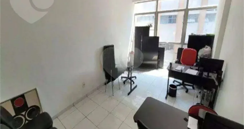 Sala comercial com 1 sala à venda na Avenida Ernani do Amaral Peixoto, 207, Centro, Niterói