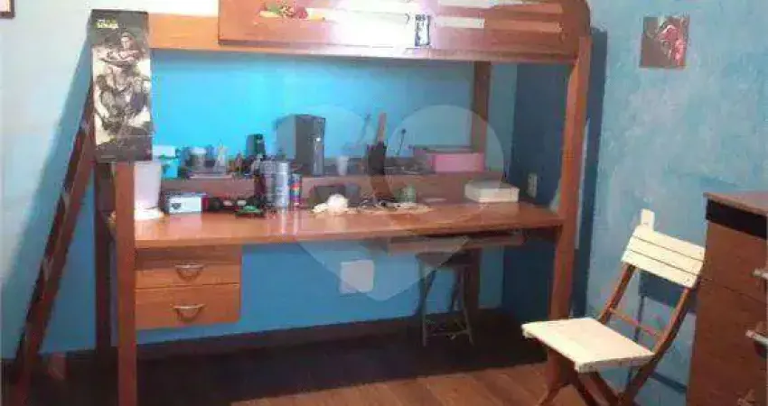 Casa com 3 quartos à venda na Rua Marechal Deodoro, 151, Neves, São Gonçalo