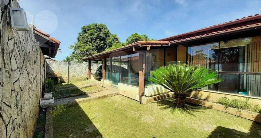 Casa com 3 dormitórios à venda, 201 m² por R$ 950.000,00 - Itaipu - Niterói/RJ