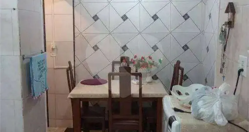 Casa com 3 quartos à venda na Rua Marechal Deodoro, 151, Neves, São Gonçalo