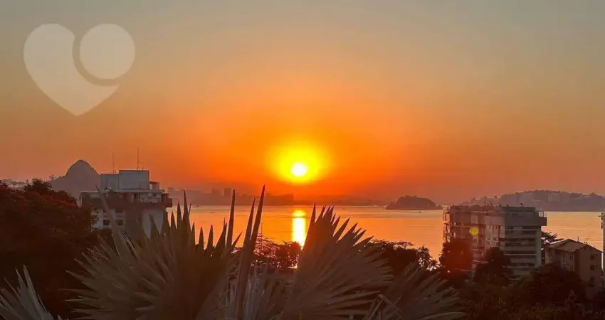 Casa com 4 dormitórios à venda, 450 m² por R$ 5.500.000,00 - Charitas - Niterói/RJ