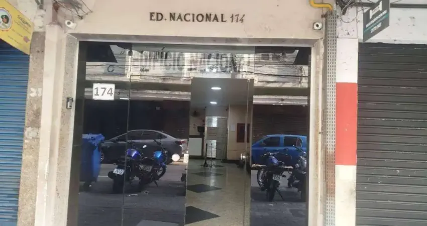 Kitnet com 1 dormitório à venda, 23 m² por R$ 95.000,00 - Centro - Niterói/RJ