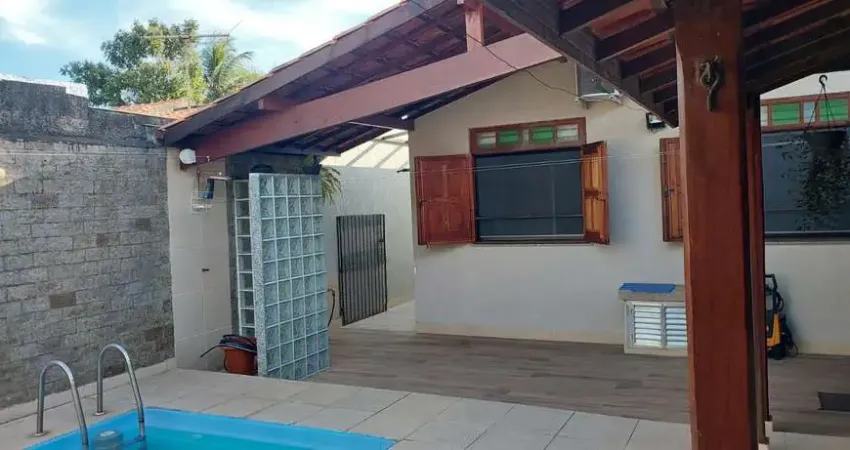 Casa com 2 quartos à venda na Rua Dois, 110, Serra Grande, Niterói