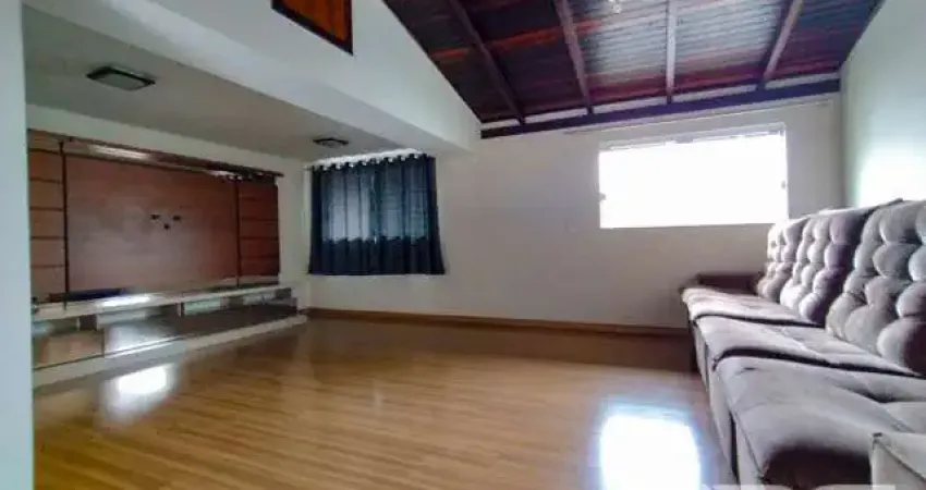 Casa com 3 quartos à venda na Rua Monsenhor Gercino, 35, João Costa, Joinville