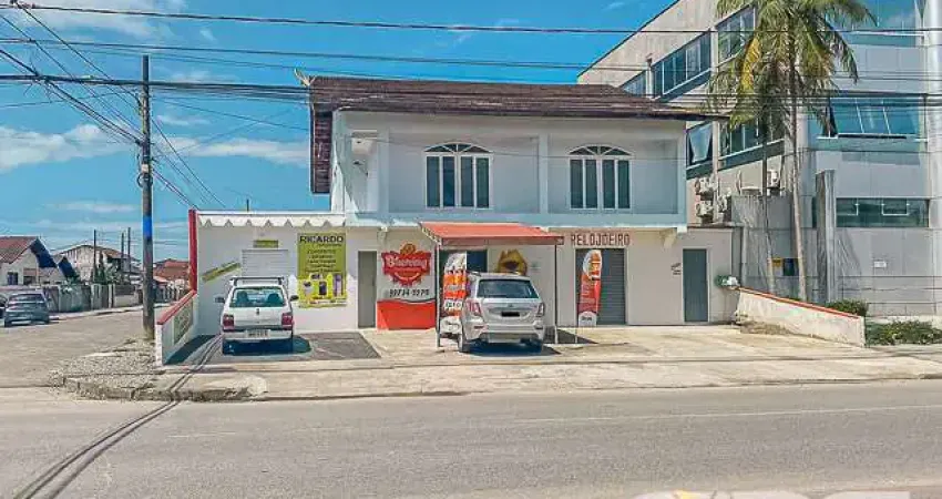 Casa com 7 quartos à venda na Rua Miosotes, 2586, Fátima, Joinville