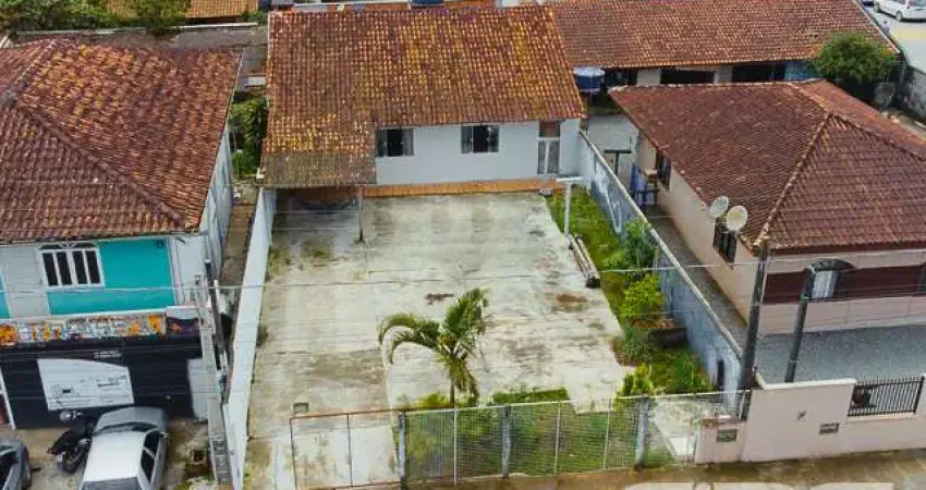 Casa com 3 quartos à venda na Rua dos Mecânicos, 479, Paranaguamirim, Joinville