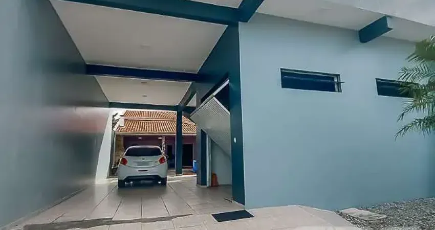 Casa com 2 quartos à venda na Rua Benício Felipe da Silva, 60, Adhemar Garcia, Joinville