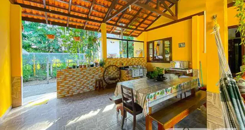 Chácara / sítio com 4 quartos à venda na Estrada Palmeiras, 4150, Rio Bonito (Pirabeiraba), Joinville