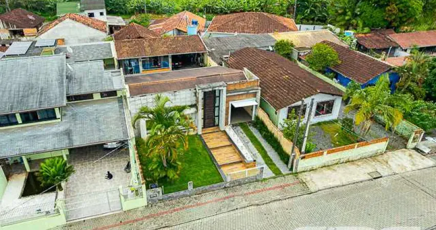 Casa com 4 quartos à venda na Rua Monsenhor Gercino, 124, João Costa, Joinville