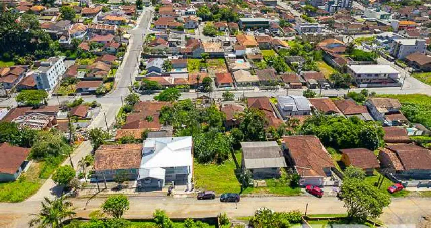 Terreno à venda na Rua Minas Gerais, 528, Nova Brasília, Joinville
