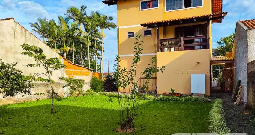 Casa com 3 quartos à venda na Nereu Ramos, 775, Salinas, Balneário Barra do Sul