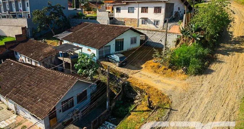 Casa com 3 quartos à venda na Valença, 97, Guanabara, Joinville