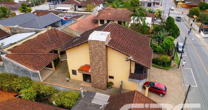 Casa com 3 quartos à venda na Lagoinha, 528, Morro do Meio, Joinville