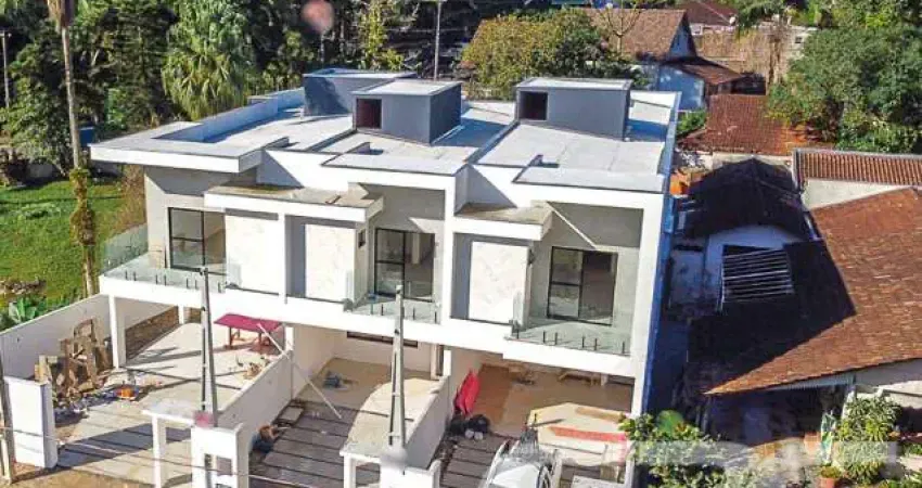 Casa com 3 quartos à venda na Rua Quinze de Novembro, 51, Glória, Joinville