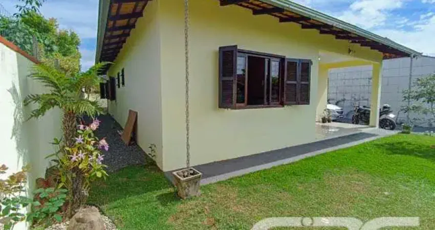 Casa com 3 quartos à venda na Rua Madagascar, 278, Ubatuba, São Francisco do Sul