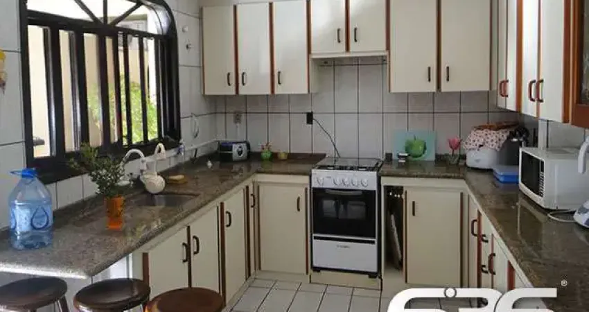 Casa com 4 quartos à venda na Rua Santa Catarina, 123, Floresta, Joinville