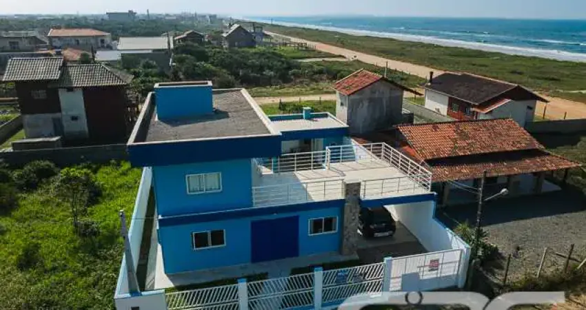 Casa com 3 quartos à venda na Rua Curitiba, 42, Praia do Ervino, São Francisco do Sul