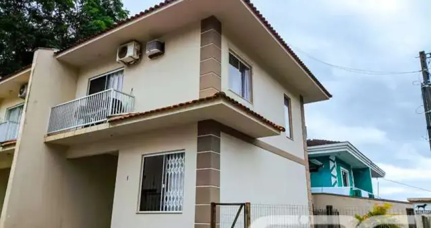 Casa com 2 quartos à venda na Albano Schimdt, 518, Boa Vista, Joinville