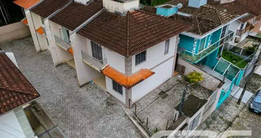 Casa com 2 quartos à venda na Albano Schimdt, 518, Boa Vista, Joinville