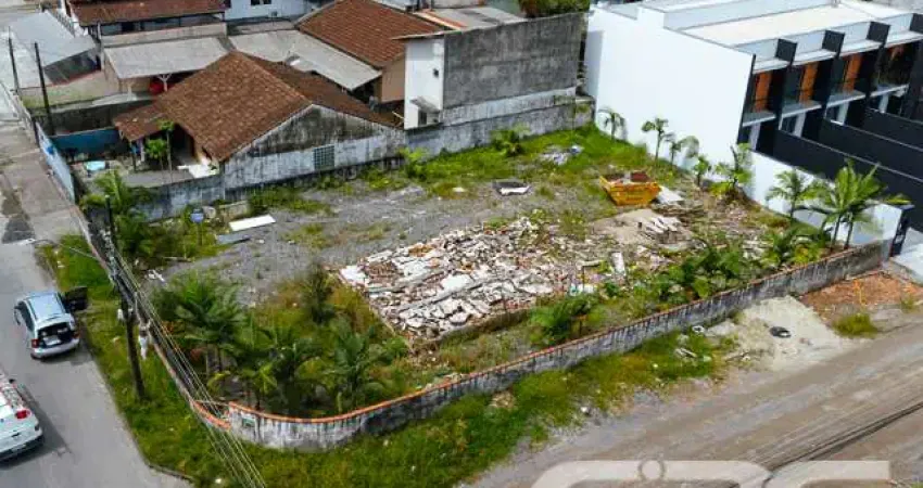 Terreno à venda na Rua Miosotes, 1385, Fátima, Joinville