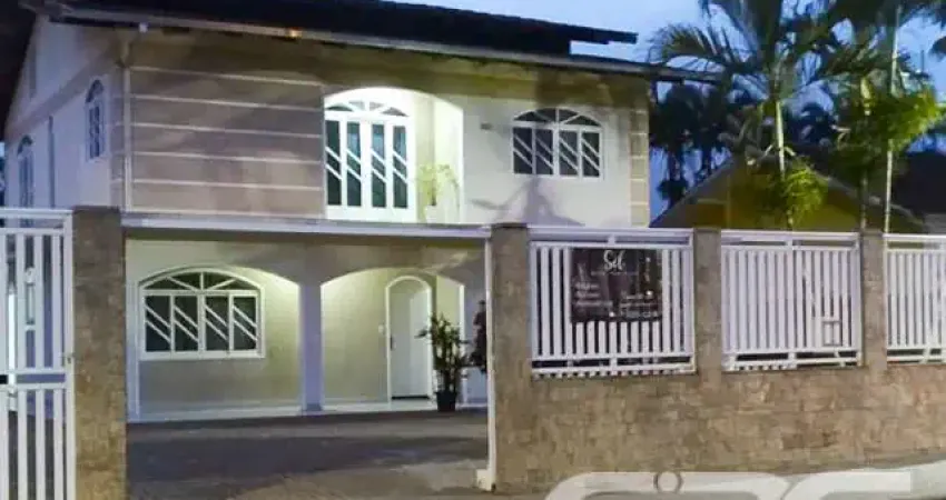 Casa com 3 quartos à venda na Rua Miosotes, 260, Fátima, Joinville