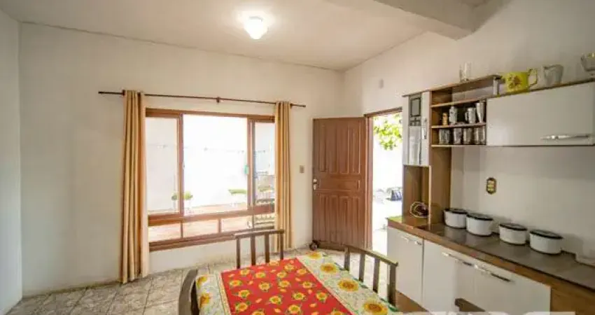Casa com 5 quartos à venda na Valença, 176, Guanabara, Joinville