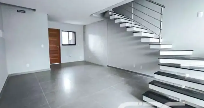 Casa com 3 quartos à venda na Rua Papa João XXIII, 807, Iririú, Joinville