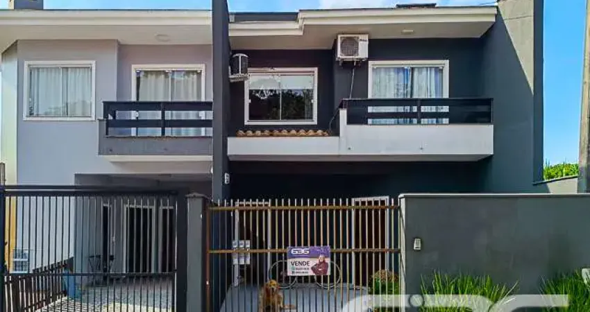 Casa com 3 quartos à venda na Rua Minas Gerais, 80, Nova Brasília, Joinville
