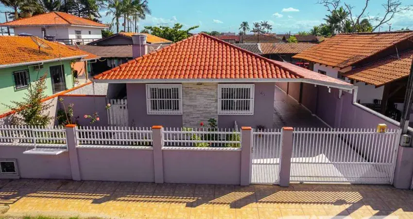 Casa com 3 quartos à venda na Amândio Cabral, 143, Centro, Balneário Barra do Sul