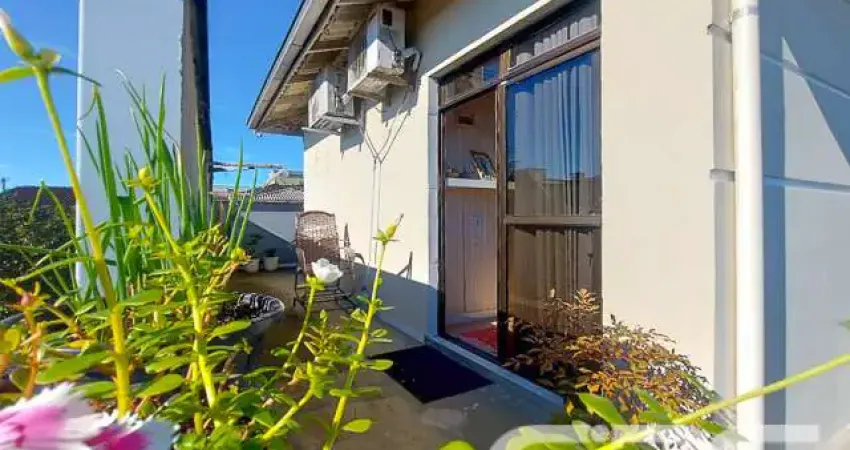 Casa com 7 quartos à venda na Rua Selma Doering Bruhns, 1792, Jardim Iririú, Joinville