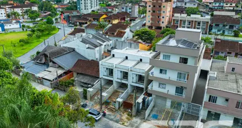 Casa com 3 quartos à venda na Rua Almirante Jaceguay, 647, Costa e Silva, Joinville