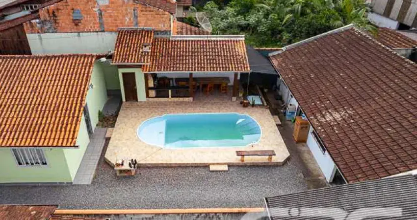 Casa com 3 quartos à venda na Rua Minas Gerais, 178, Nova Brasília, Joinville