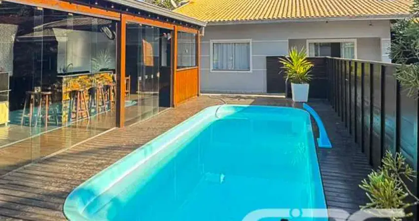Casa com 3 quartos à venda na Rua Papa João XXIII, 47, Iririú, Joinville